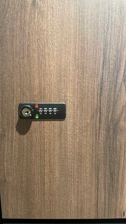 Casiers à code 5 compartiments en bois - portes