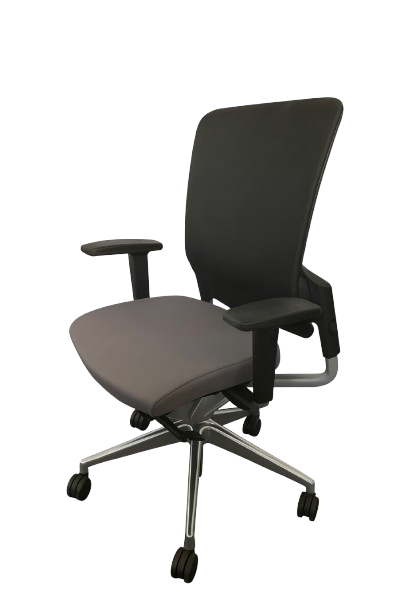 Fauteuil de bureau modèle E8 avec dossier en résille et piètement étoile