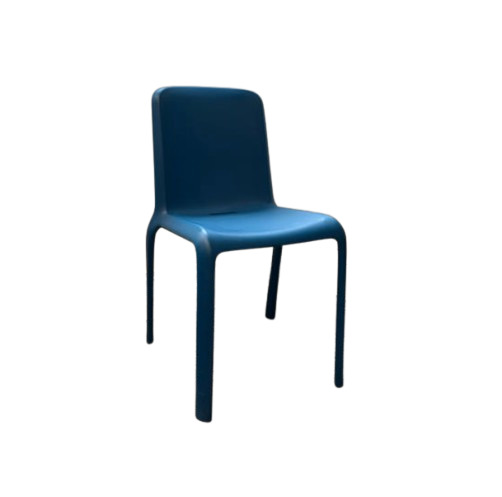 Chaise de cafétéria empilable et durable