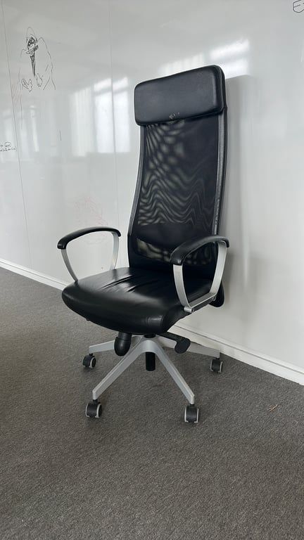 Fauteuil de bureau ergonomique avec têtière en résille - 3-4