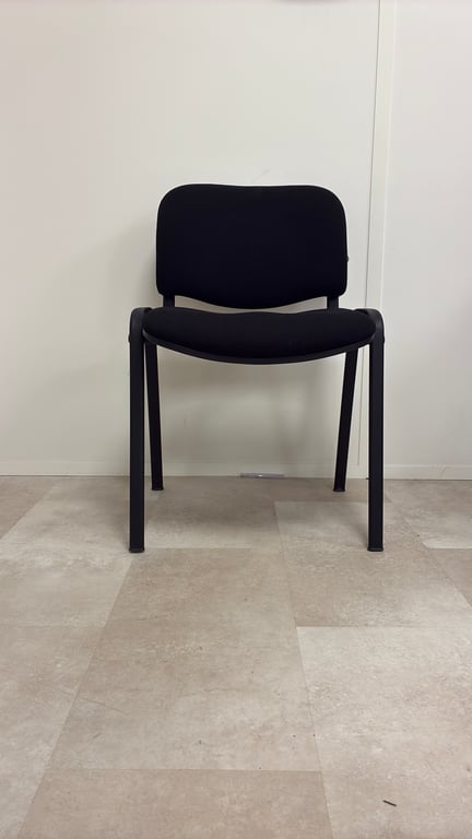 Chaise de réunion tissu noir - 3-4