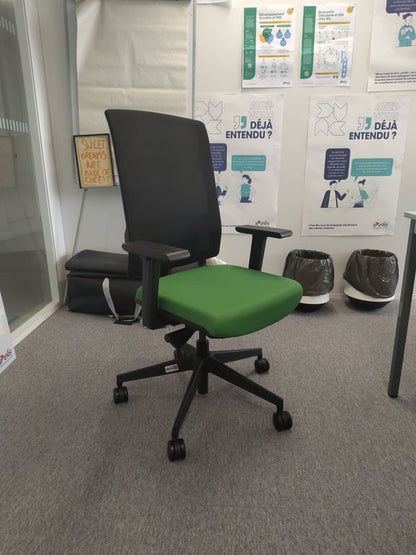 Fauteuil de bureau ergonomique en tissu avec roulettes