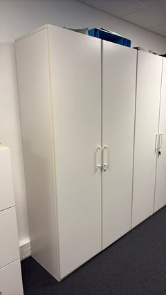 Armoire haute à portes battantes - 3-4