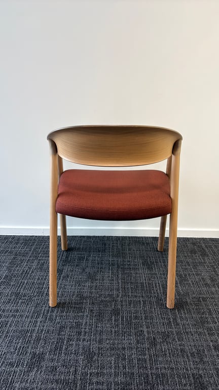 Chaise de réunion en bois et tissu