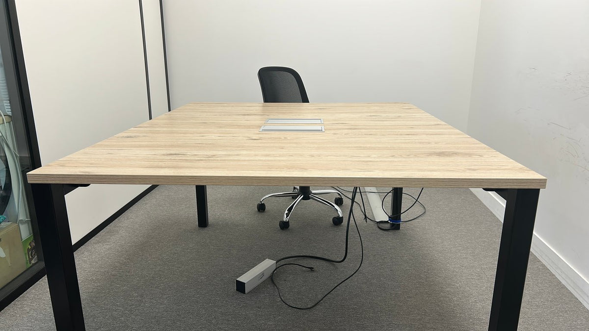 Sans marque - Bureau multimédia 2 postes bois gris 140 - Bureau multiposte avec accès top access et goulotte - face