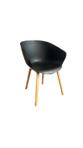 Chaise de réunion - coque plastique noir et pieds couleur chêne