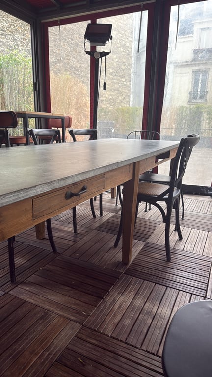 Table de cafétéria industrielle 300x60cm - 3-4