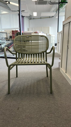 Petite Friture - Chaise d'extérieur vert clair - face