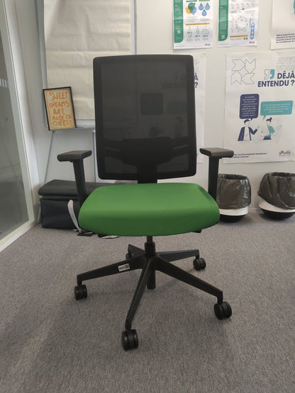 Fauteuil de bureau ergonomique en tissu avec roulettes