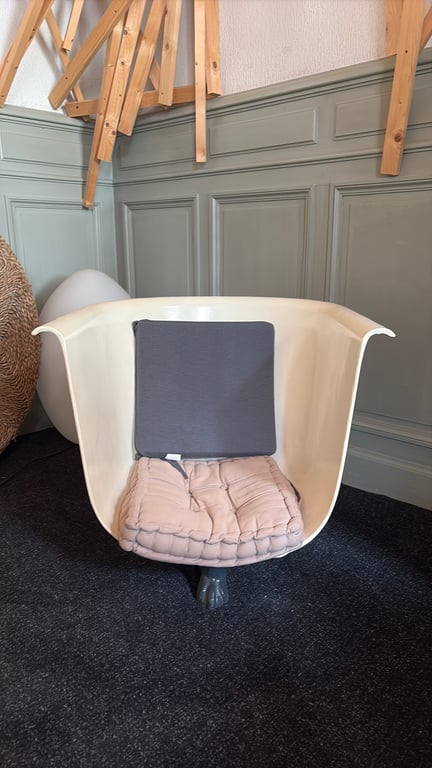 Fauteuil en Fonte avec Accoudoirs - 3-4
