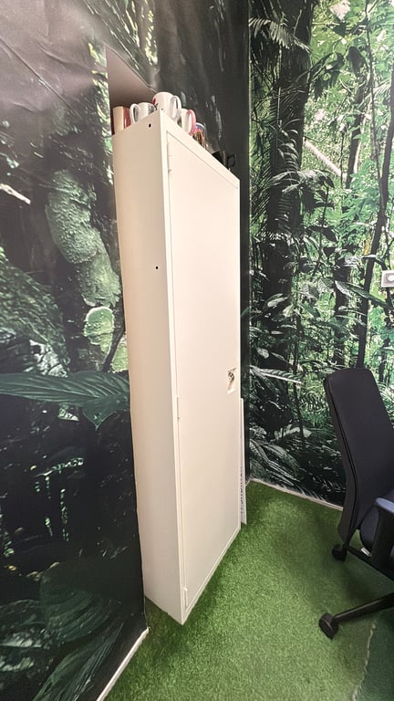 Armoire haute métal crème - 3-4