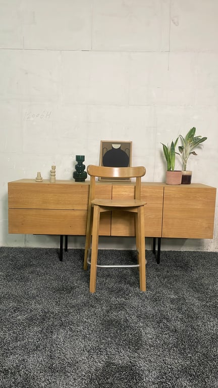 Chaise haute en bois - face