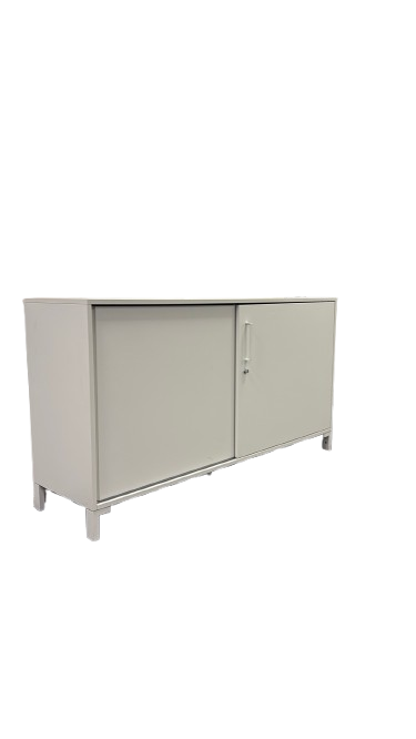 Armoire basse à portes coulissantes