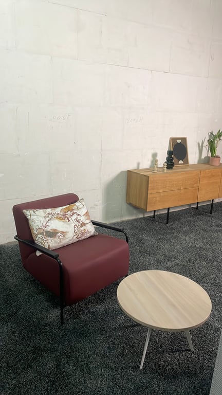 Fauteuil Viccarbe Colubi bordeaux