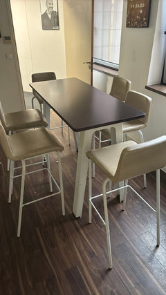 Table rectangulaire 140x60 brun moyen - 3-4