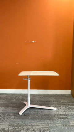 Table réglable blanche Haworth Maria - face
