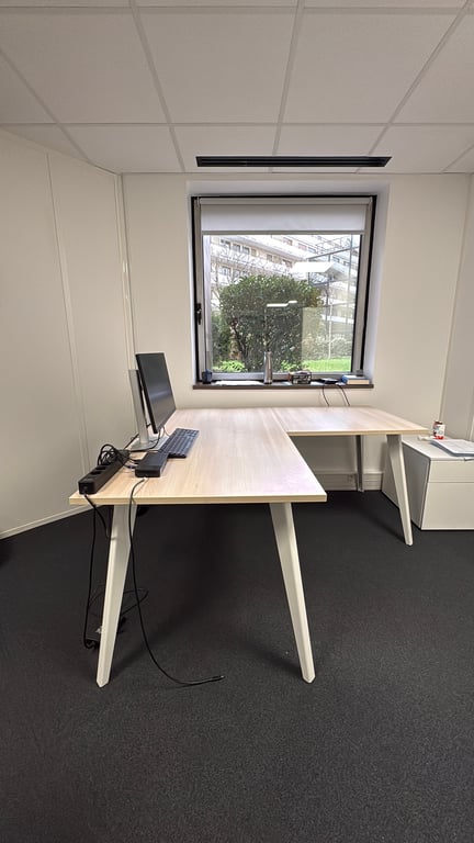 Bureau d'angle 160x160 Steelcase - Droite - 3-4