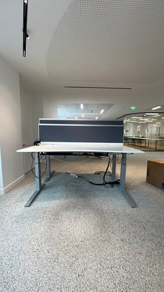Bureau réglable 180x80 Bene - Level lift - avec cloison - ambiance