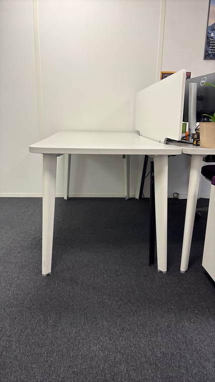 Bureau droit Steelcase - Angle rond - 3-4