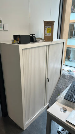 Armoire à rideaux Blanche - 3-4