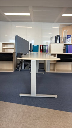 Bureau réglable 180x80 Haworth - Court à droite - ambiance