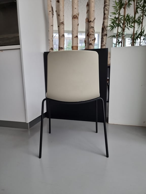 Chaise de cafétéria Enea design