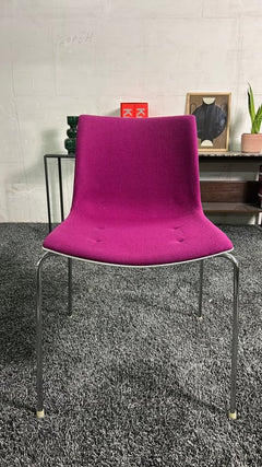 Chaise de réunion Arper - face