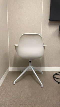 Chaise de réunion Zuiver Albert Kuip Blanche - ambiance