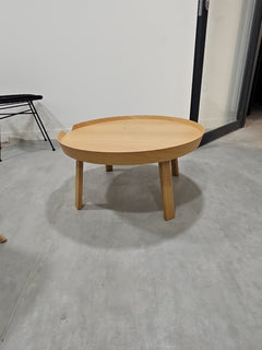 Table basse ronde en bois contreplaqué