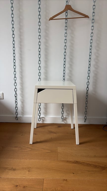 Table basse rectangulaire en mélaminé blanc - 3-4