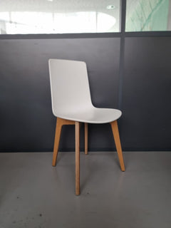 Chaise de cafétéria Enea design