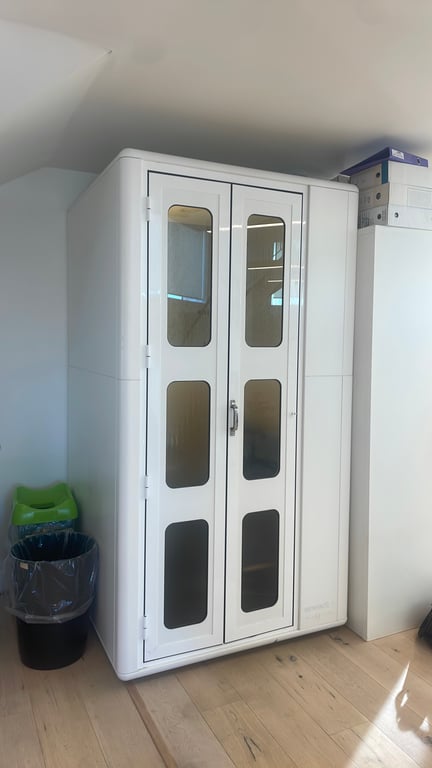 Cabine acoustique 1 place Wework Studiobricks Hallo - face