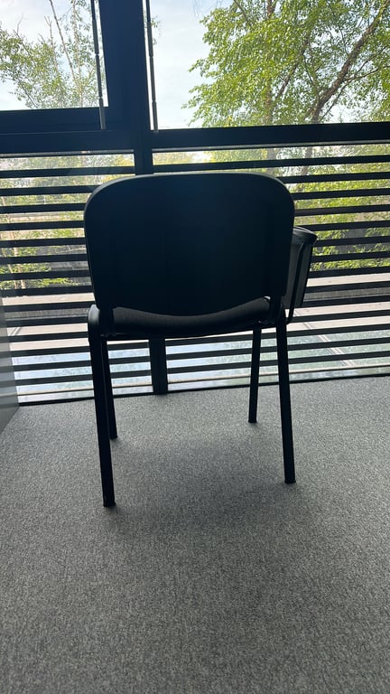 Chaise de réunion avec tablette noire - ambiance