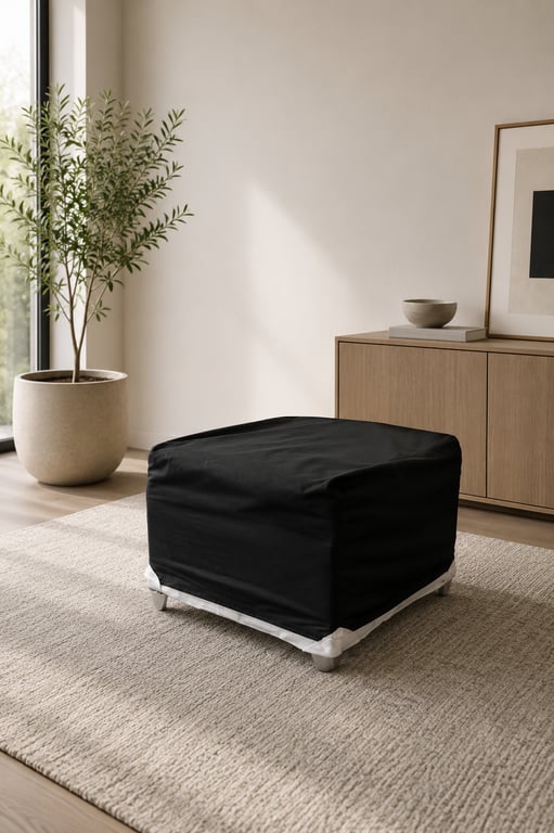 Pouf en tissu noir