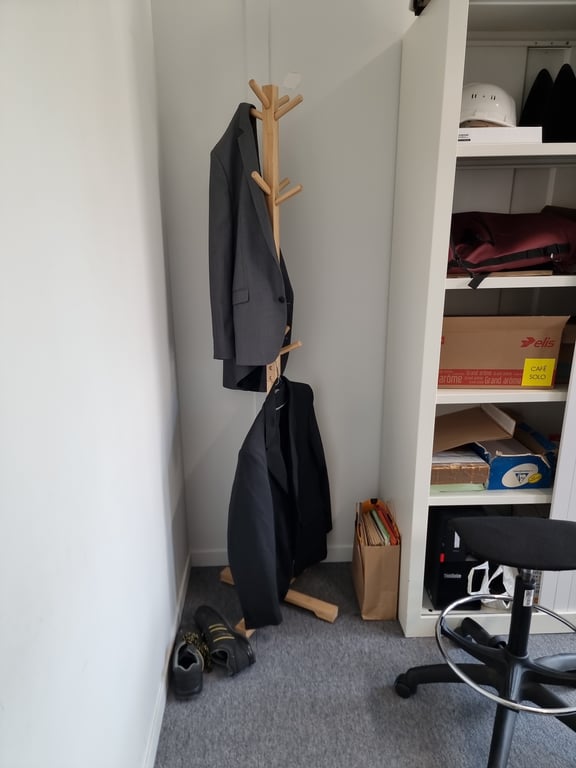 Porte-manteau en bois