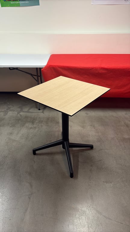 Table polyvalente rectangulaire rabattable - 3-4