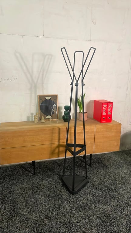 Porte-manteau industriel métallique VG&P - Vintage Coat Hanger