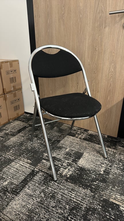 Chaise de réunion pliante noire - 3-4