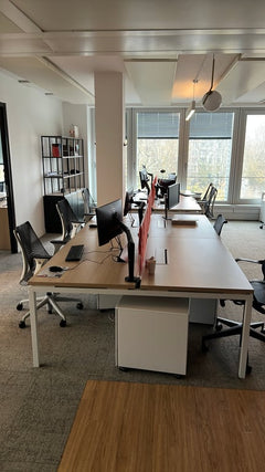 Bureau multiposte avec Top access et Goulotte