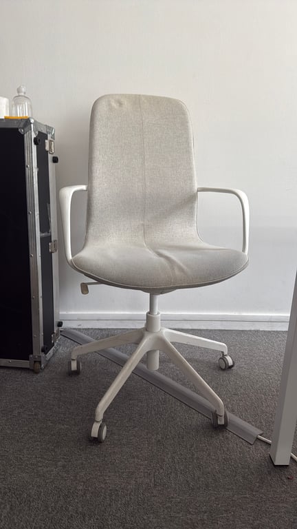 Chaise de réunion IKEA Langfjall Blanc - 3-4