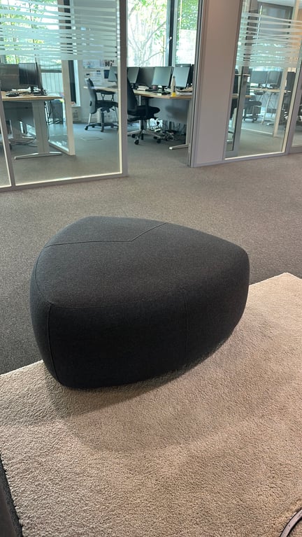 Pouf gris BoConcept - face