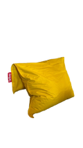 Pouf en tissu jaune