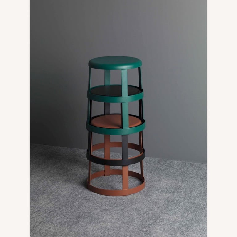 Tabouret empilable West Elm Good Things Métal Bordeaux