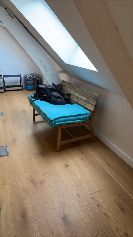 Banc en bois et tissu - 3-4