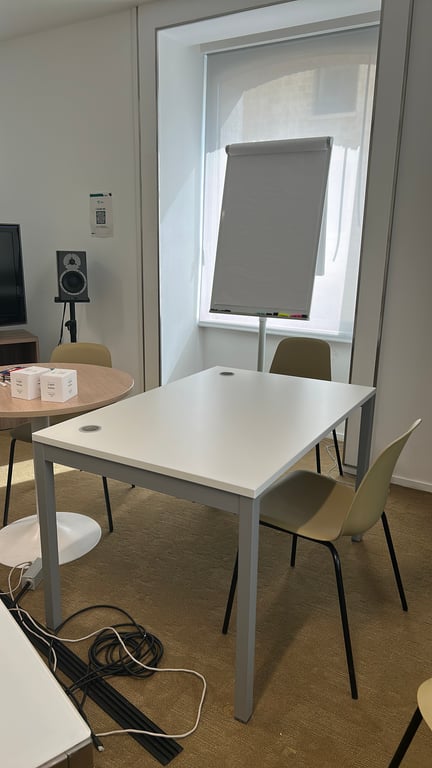 Bureau droit 120x80 en bois mélaminé et Métal - ambiance