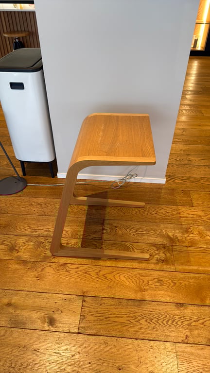 Table basse rectangulaire en bois crème