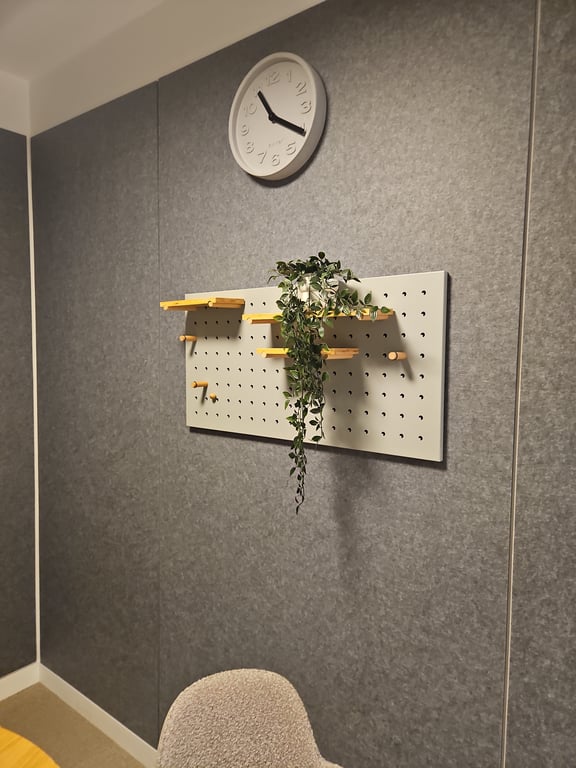 Pegboard mural Zuiver - ambiance