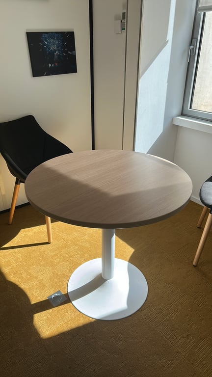 Table de réunion ronde chêne clair 80x80 - face