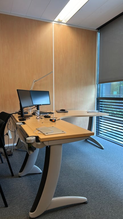 Bureau d'angle 213x180 bois mélaminé et métal - 3-4