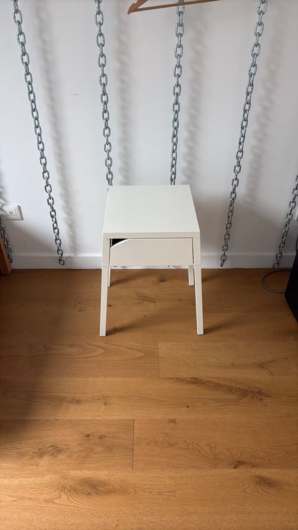 Table basse rectangulaire en mélaminé blanc - 3-4